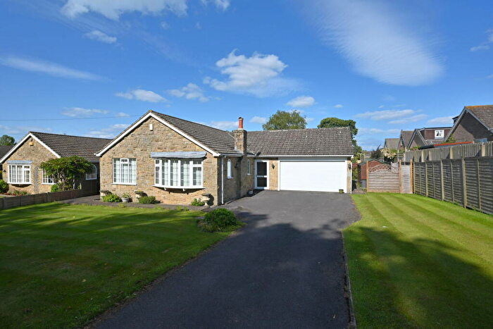 3 Bedroom Detached Bungalow To Rent In Knaresborough Road, Bishop Monkton, Harrogate, HG3