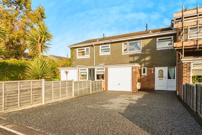 3 Bedroom Terraced House For Sale In Galloway Road, Poole, BH15