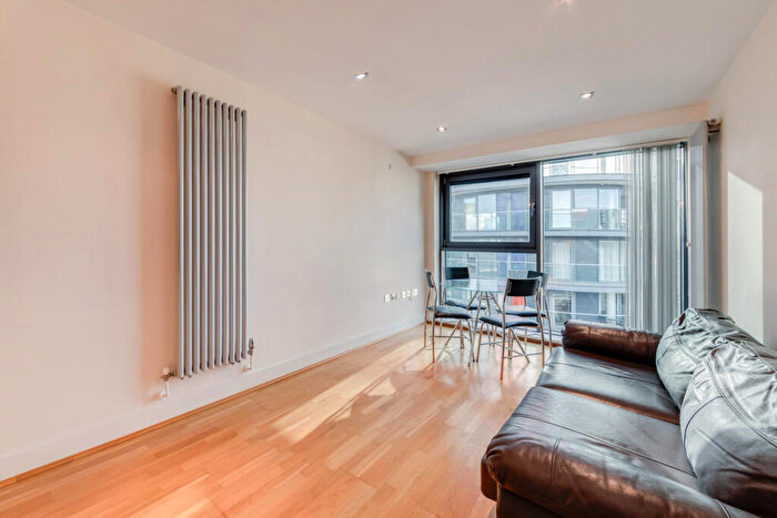1 Bedroom Flat To Rent In Millharbour, Millwall, E14
