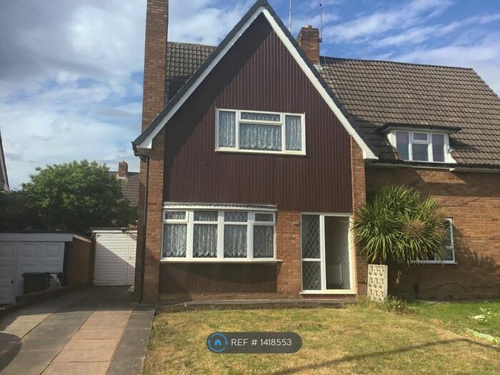 2 Bedroom Semi-Detached House To Rent In Russells Hall Road, Dudley, DY1