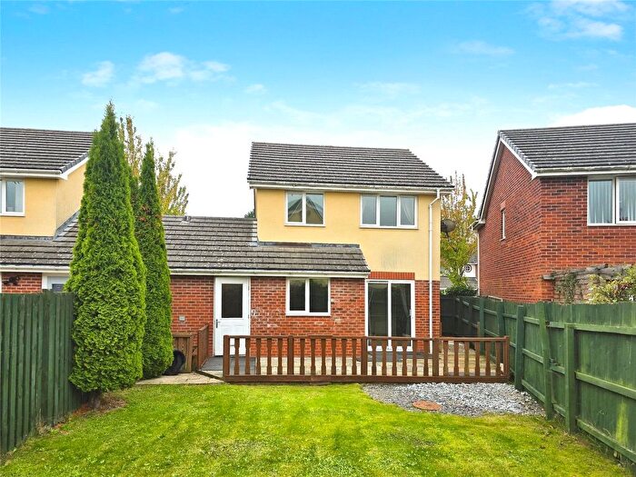 3 Bedroom Detached House For Sale In Parc Hafod, Llanymynech, Shropshire, SY22