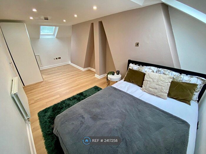 2 Bedroom Flat To Rent In Church Terrace, Leamington Spa, CV31