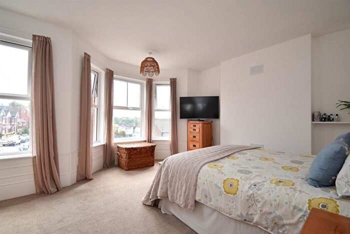 3 Bedroom End Terrace House For Sale In Edmund Road, Hastings, TN35