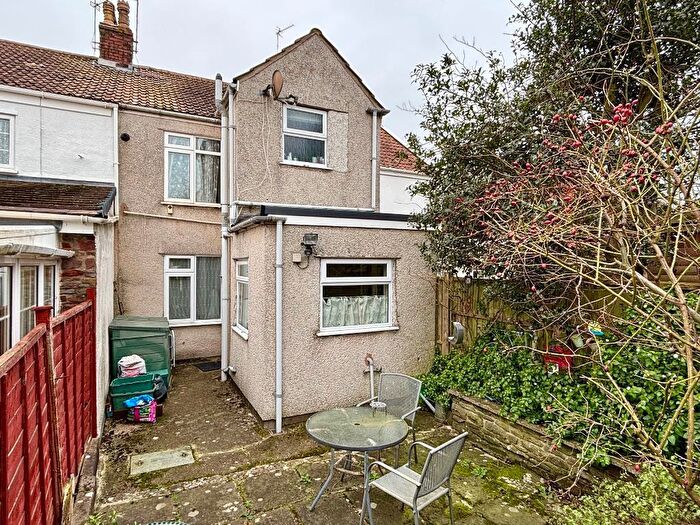 2 Bedroom House For Sale In Wiltshire Place, Kingswood, Bristol, BS15