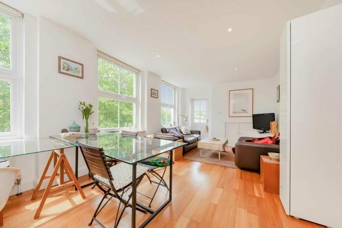 2 Bedroom Flat To Rent In Grafton Road, Kentish Town, NW5