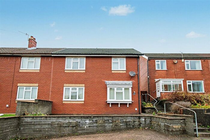 3 Bedroom Semi-Detached House For Sale In Newlyn Road, Newbridge, Newport, NP11