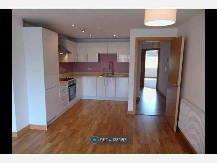 2 Bedroom Flat To Rent In Smeaton Court, Hertford SG13