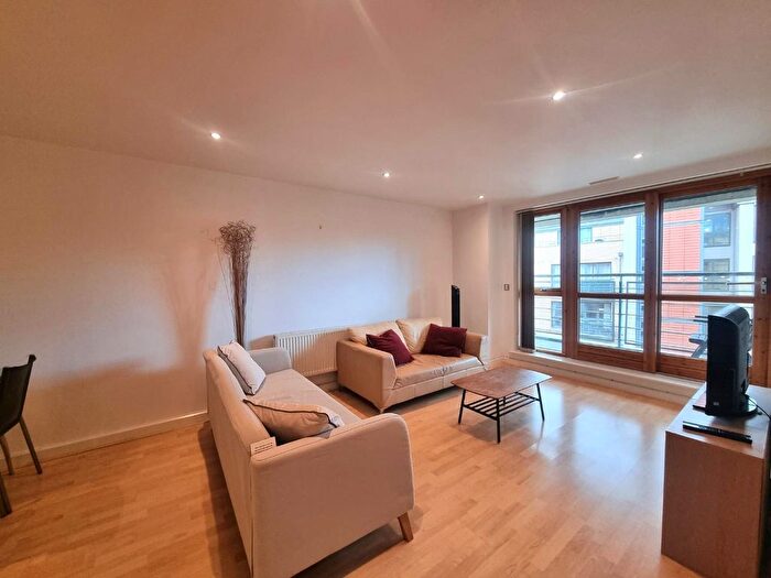 2 Bedroom Flat To Rent In Regents Quay, Bowman Lane, Leeds, LS10