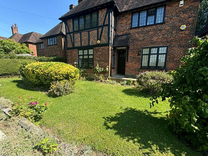 2 Bedroom Maisonette To Rent In Edmunds Walk, East Finchley, N2