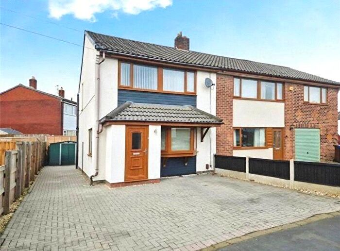 3 Bedroom Semi-Detached House For Sale In Glendale Road, Worsley, Manchester, Greater Manchester, M28