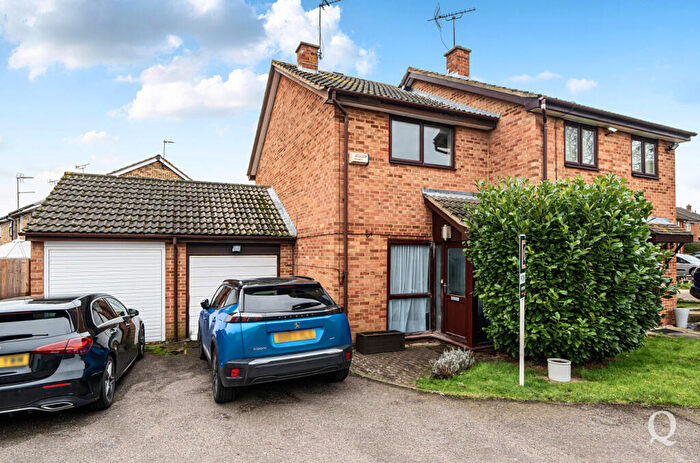 2 Bedroom Semi Detached House For Sale In Foxgrove, Sittingbourne, Kent, ME10