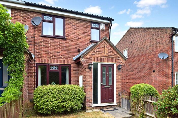 3 Bedroom Semi Detached House For Sale In Croydon Close, Lordswood, Chatham, ME5