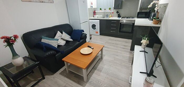 1 Bedroom Flat To Rent In Russell Street, Cathays, Cardiff, CF24