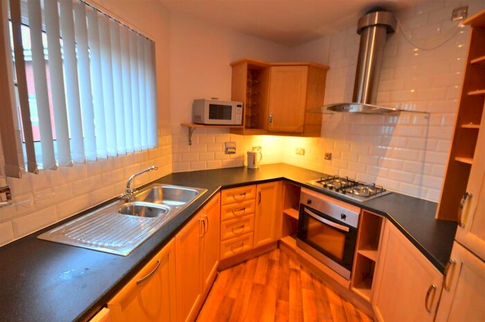 2 Bedroom Flat To Rent In Wharf Road, Sale M33