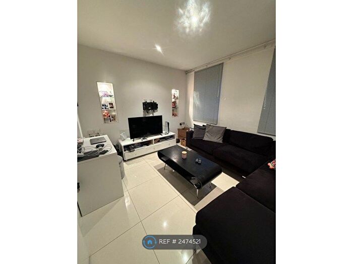 2 Bedroom Flat To Rent In Jamaica Road, London, SE1