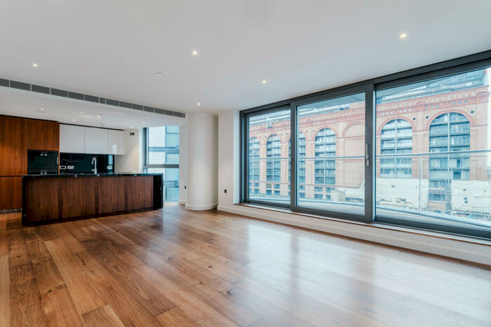 2 Bedroom Flat To Rent In Waterfront Drive, Cheslea, SW10