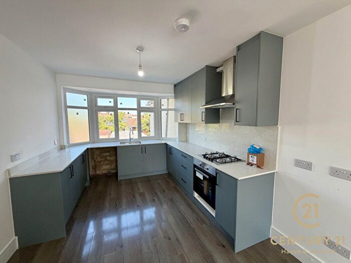 2 Bedroom Maisonette To Rent In Masefield Ave, UB1