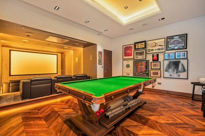 5 Bedroom Terraced House To Rent In The Bishops Avenue, Hampstead Garden Suburbs, N2