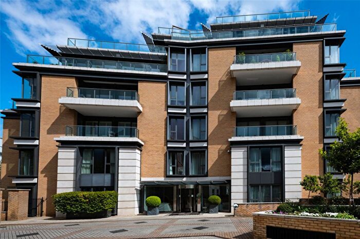 2 Bedroom Flat To Rent In Wycombe Square, Kensington, W8