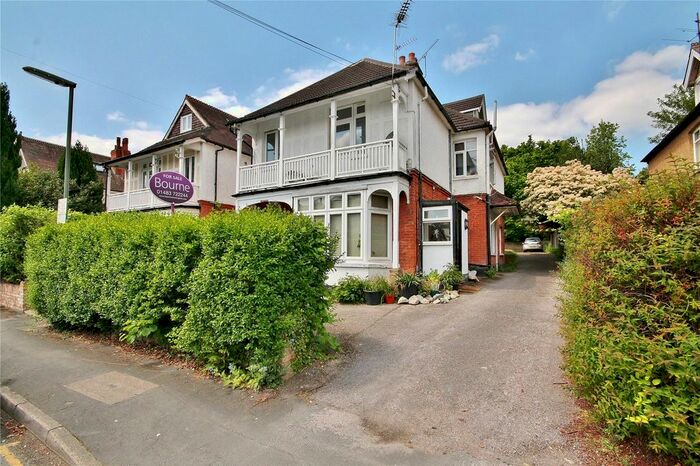 1 Bedroom Flat To Rent In York Road, Woking, Surrey, GU22