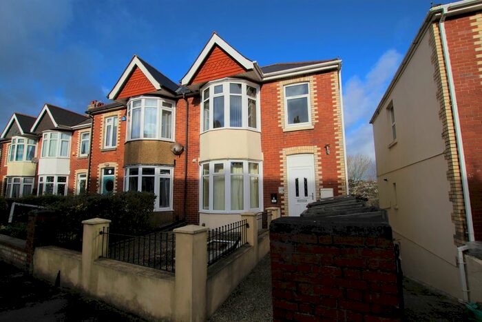2 Bedroom Flat To Rent In Ladysmith Road, Lipson, Plymouth, PL4