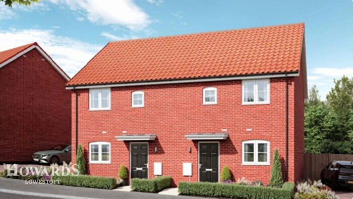 2 Bedroom Semi-Detached House For Sale In Warbler Crescent, Loddon, NR14