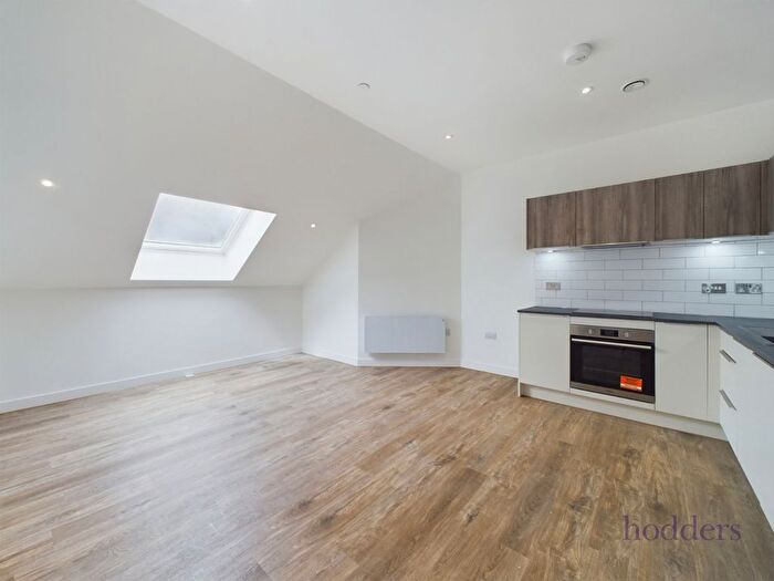 1 Bedroom Flat To Rent In London Road, Staines-Upon-Thames, Surrey, TW18