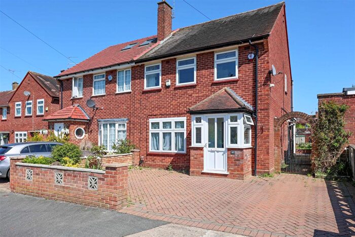 3 Bedroom Semi Detached House For Sale In Petworth Gardens, Hillingdon, UB10