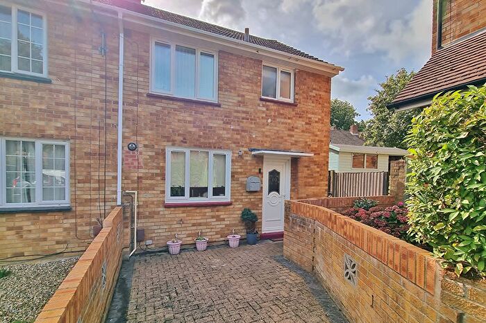 2 Bedroom End Terrace House To Rent In Winkton Close, Havant, PO9