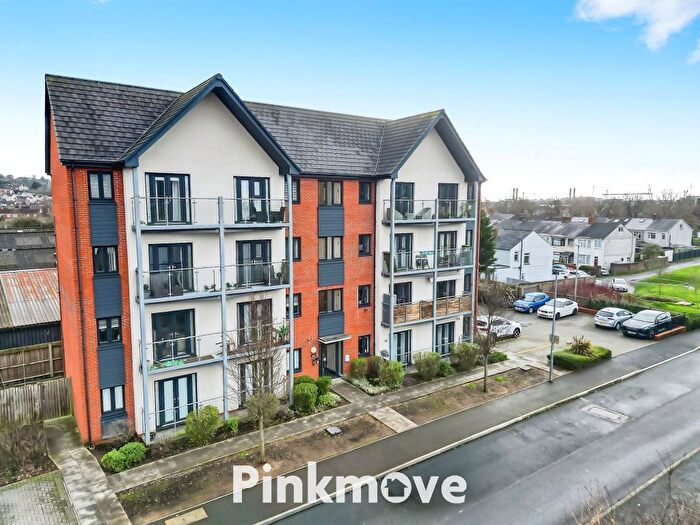 2 Bedroom Flat For Sale In Riverbank Avenue, Newport, NP19