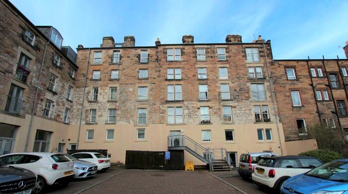 1 Bedroom Flat To Rent In Hermand Crescent, Slateford, Edinburgh, EH11