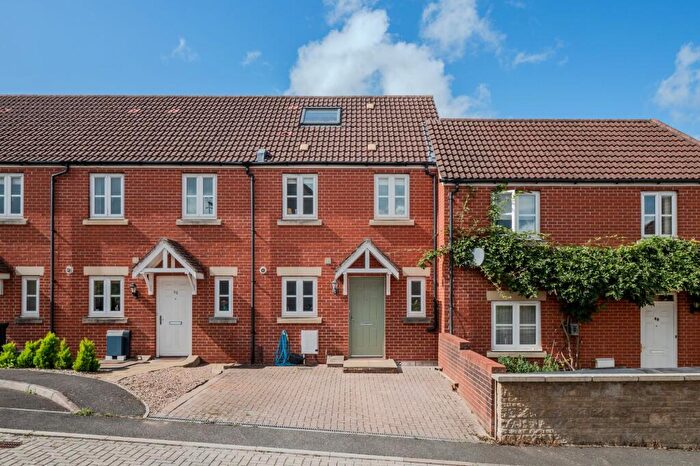 3 Bedroom Terraced House For Sale In Blackcurrant Drive, Long Ashton, BS41