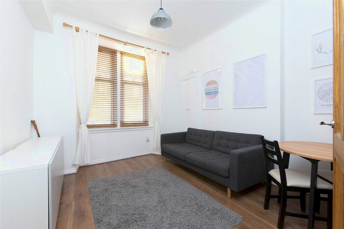 1 Bedroom Flat To Rent In Caledonian Crescent, Dalry, Edinburgh, EH11