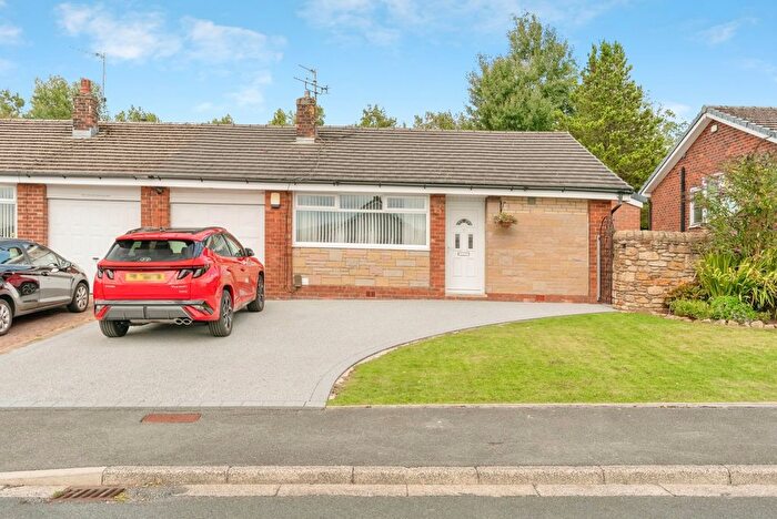 3 Bedroom Bungalow For Sale In Highfield Avenue, Burnley, Lancashire, BB10