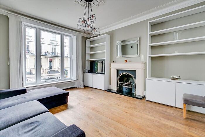 1 Bedroom Flat To Rent In St Stephens Gardens, Notting Hill, W2