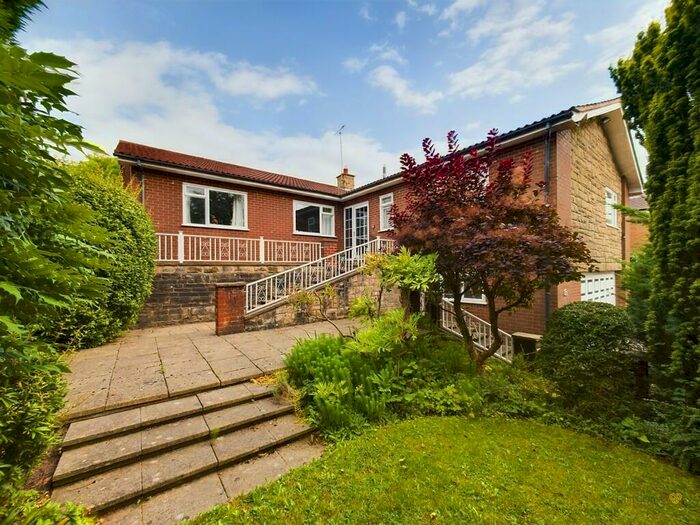 3 Bedroom Detached Bungalow For Sale In Highwood Road, Uttoxeter, ST14