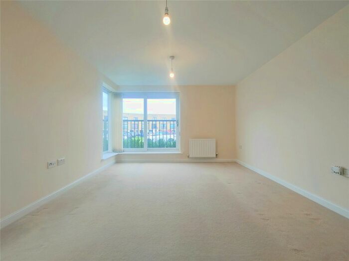 1 Bedroom Flat To Rent In Greenview House, Westwood, Gravesend, Kent, DA11