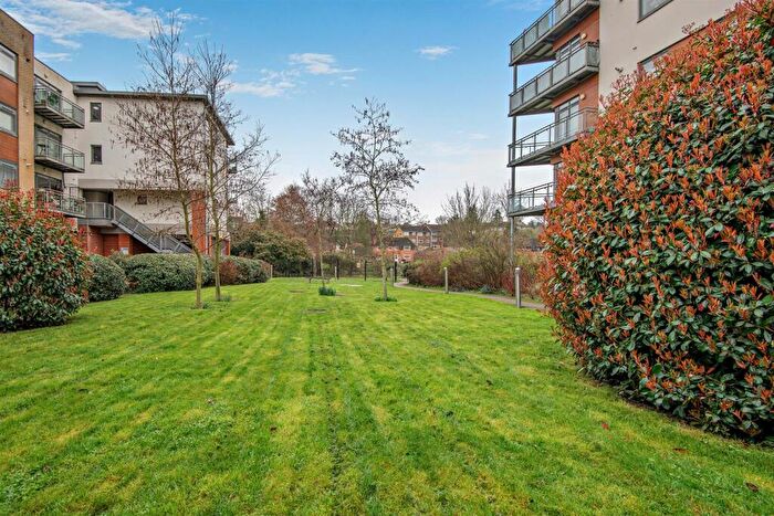 2 Bedroom Apartment For Sale In Hart Street, Maidstone, ME16