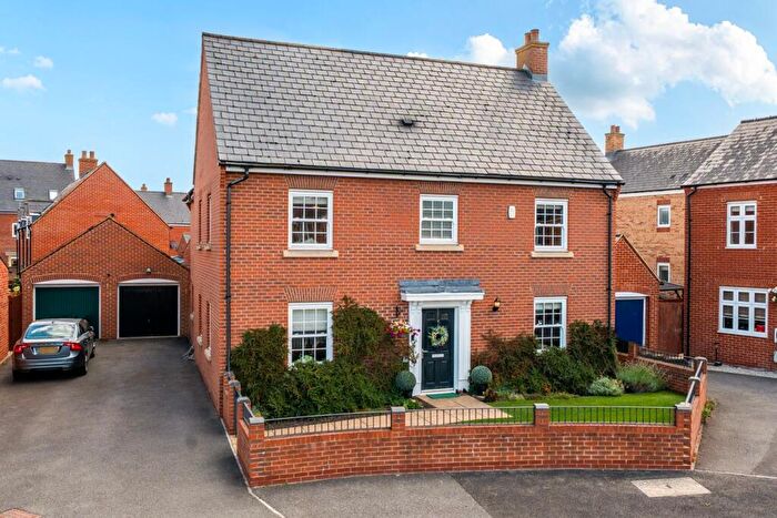 4 Bedroom Detached House For Sale In Bridge View, Shefford, SG17