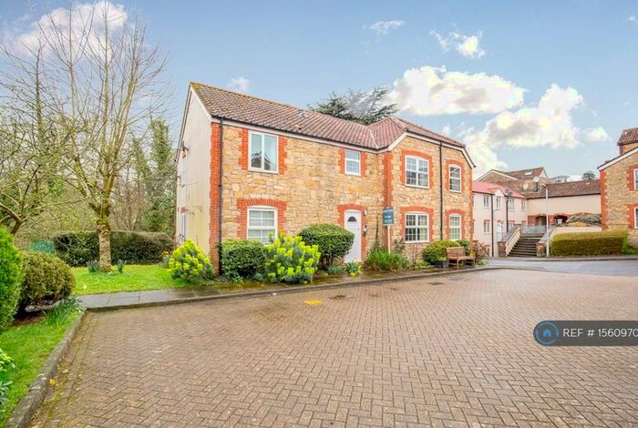 1 Bedroom Flat To Rent In Vineys Yard, Bruton, BA10