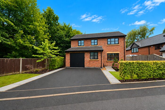 4 Bedroom Detached House For Sale In Trafalgar Avenue, Audenshaw, M34