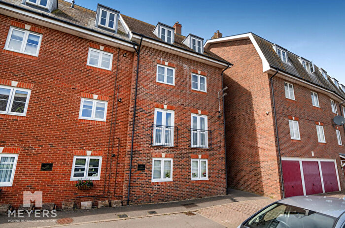 2 Bedroom Apartment For Sale In Poets Way, Dorchester, DT1