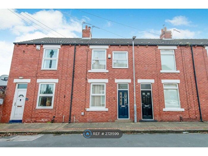 3 Bedroom Terraced House To Rent In Hope Street West, Castleford, WF10