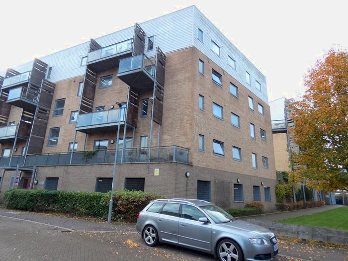 2 Bedroom Flat To Rent In Rustat Avenue, Cambridge, CB1
