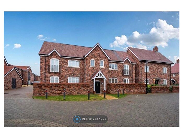 2 Bedroom Flat To Rent In Orchard Drive, Kempston, Bedford, MK42