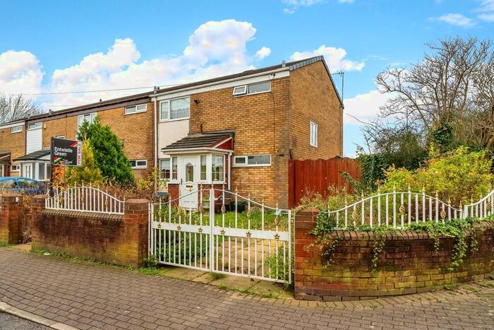 3 Bedroom End Of Terrace House For Sale In Greenham Avenue, Kirkby, Merseyside, L33