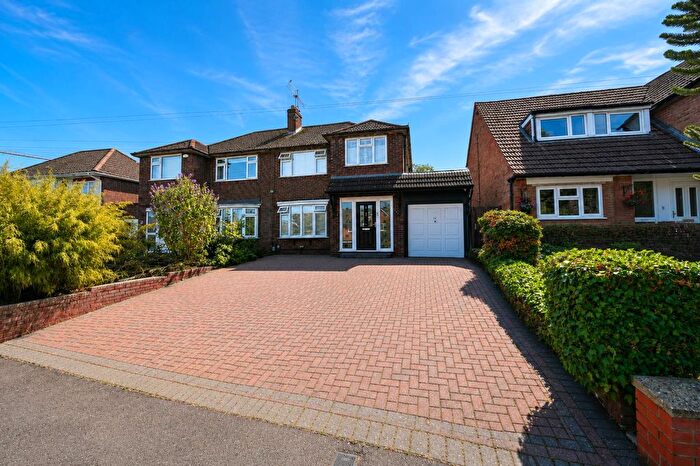 3 Bedroom Semi-Detached House For Sale In Brick Kiln Road, Stevenage, SG1
