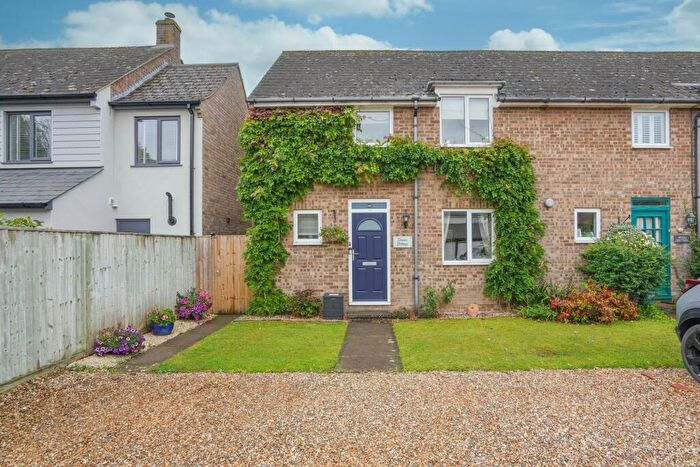 3 Bedroom End Of Terrace House For Sale In High Street, Hinton Waldrist, SN7