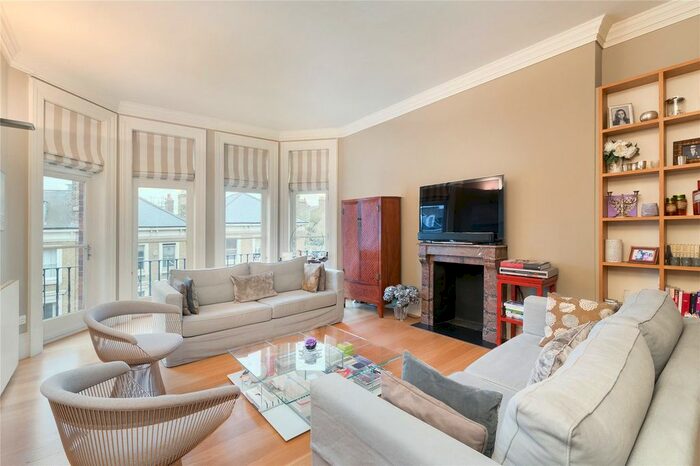 4 Bedroom Flat To Rent In Barkston Gardens, Earls Court, London, SW5