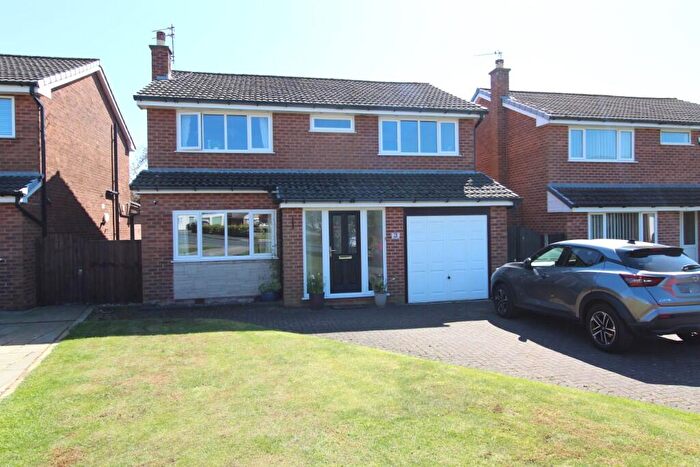 4 Bedroom Detached House For Sale In Lonsdale Close, Leyland, Lancashire, PR25